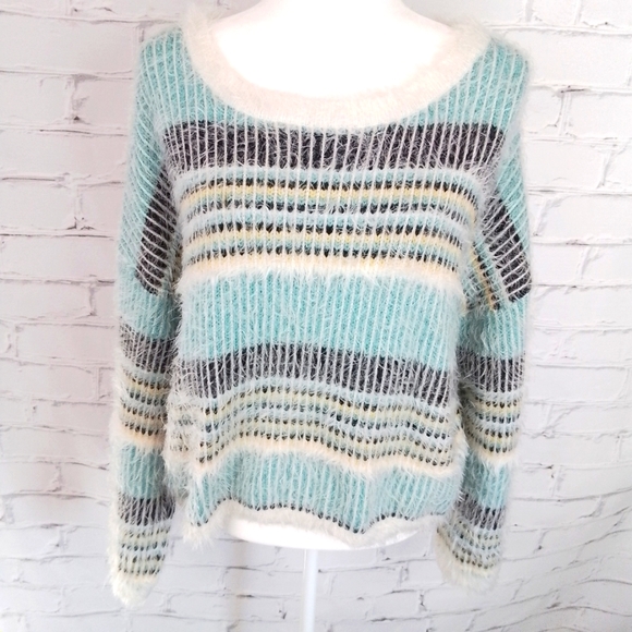 Wild Fable Sweaters - Wild Fable cropped fuzzy sweater XXL